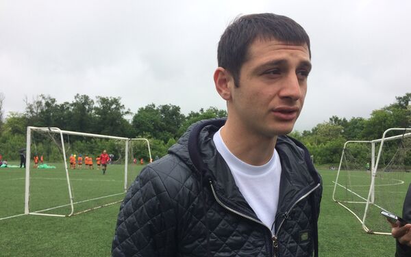 Алан Дзагоев на открытии детского футбольного турнира в Беслане - Sputnik Южная Осетия