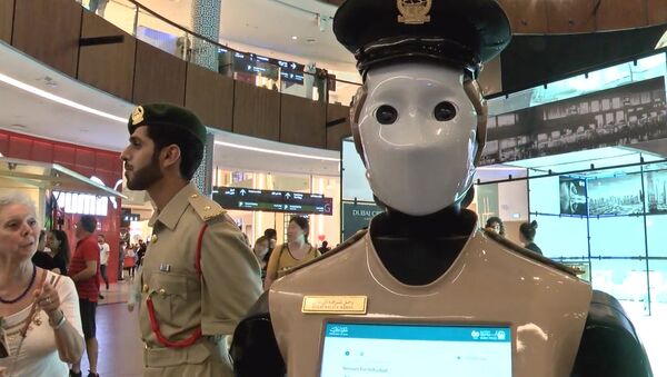 Робот-полицейский в Дубае - Sputnik Южная Осетия