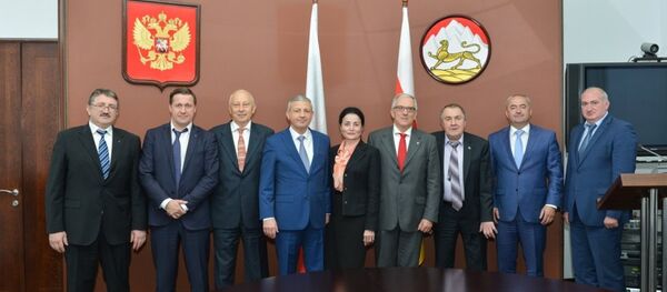 Встреча главы Северной Осетии с президентом торговой палаты Швейцария - Россия - Sputnik Южная Осетия