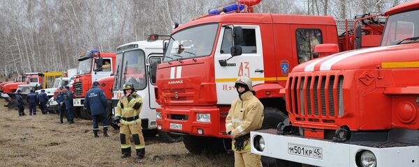 Учения МЧС по ликвидации лесных пожаров Учения МЧС по ликвидации лесных пожаров - Sputnik Южная Осетия