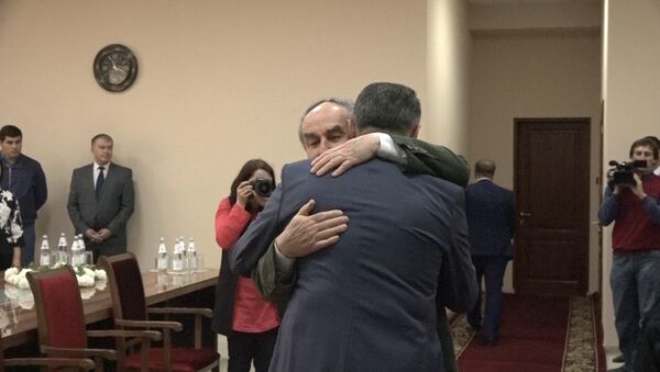 Авторы независимости: Бибилов встретился с депутатами первого парламента - Sputnik Южная Осетия