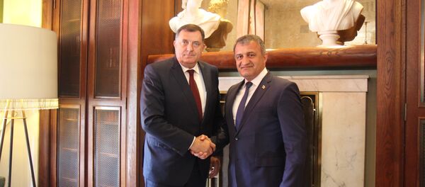 Встреча президента Южной Осетии Анатолия Бибилова с президентом Республики Сербская Милорадом Додиком Встреча президента Южной Осетии Анатолия Бибилова с президентом Республики Сербская Милорадом Додиком - Sputnik Южная Осетия