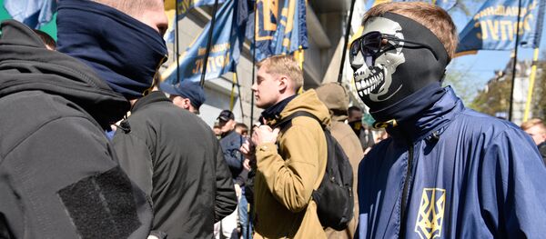 Акции радикалов у украинских филиалов Сбербанка Акции радикалов у украинских филиалов Сбербанка - Sputnik Южная Осетия