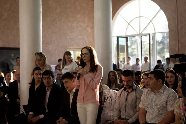 Встреча Владислава Суркова со студентами ЮОГУ. Встреча Владислава Суркова со студентами ЮОГУ. - Sputnik Южная Осетия