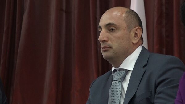 Город принял: мэрии Цхинвала представили нового градоначальника - Sputnik Южная Осетия