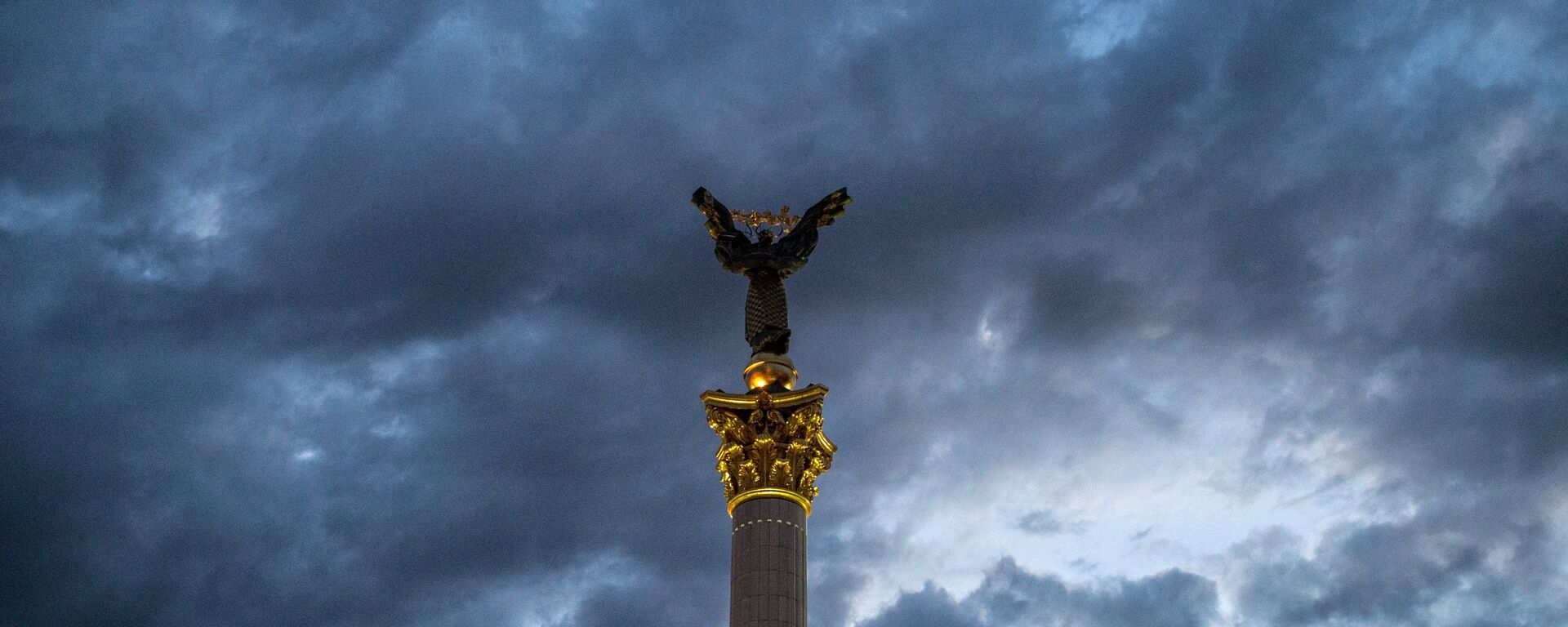 Монумент Независимости Украины на площади Независимости в Киеве - Sputnik Южная Осетия, 1920, 17.05.2023