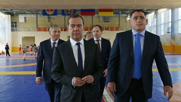 Рабочая поездка премьер-министра РФ Д. Медведева в СКФО - Sputnik Южная Осетия