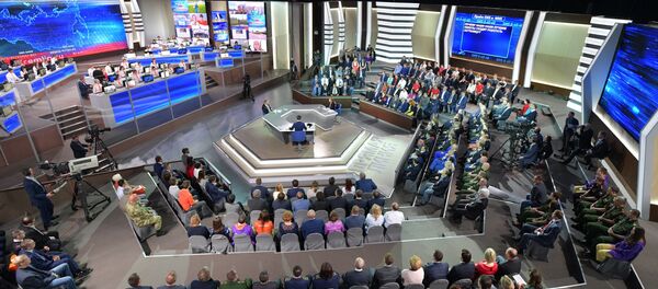 Прямая линия с президентом РФ В. Путиным Прямая линия с президентом РФ В. Путиным - Sputnik Южная Осетия