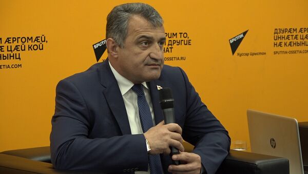 Президент Южной Осетии рассказал, что думает о Sputnik - Sputnik Южная Осетия