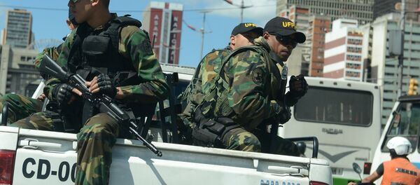 Военные на улице столицы Венесуэлы Каракаса Военные на улице столицы Венесуэлы Каракаса - Sputnik Южная Осетия