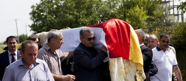 Похороны Нафи Джусойты Похороны Нафи Джусойты - Sputnik Южная Осетия