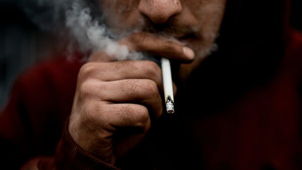 Курение сигарет - Sputnik Южная Осетия