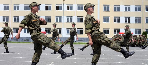 Срочники 58-армии на плацу в Северной Осетии Срочники 58-армии на плацу в Северной Осетии - Sputnik Южная Осетия