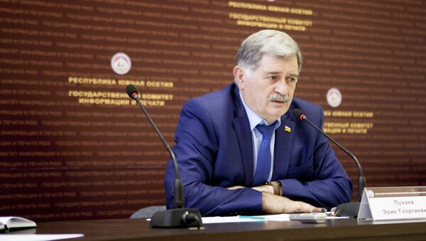 Премьер-министра Южной Осетии Эрик Пухаев - Sputnik Южная Осетия