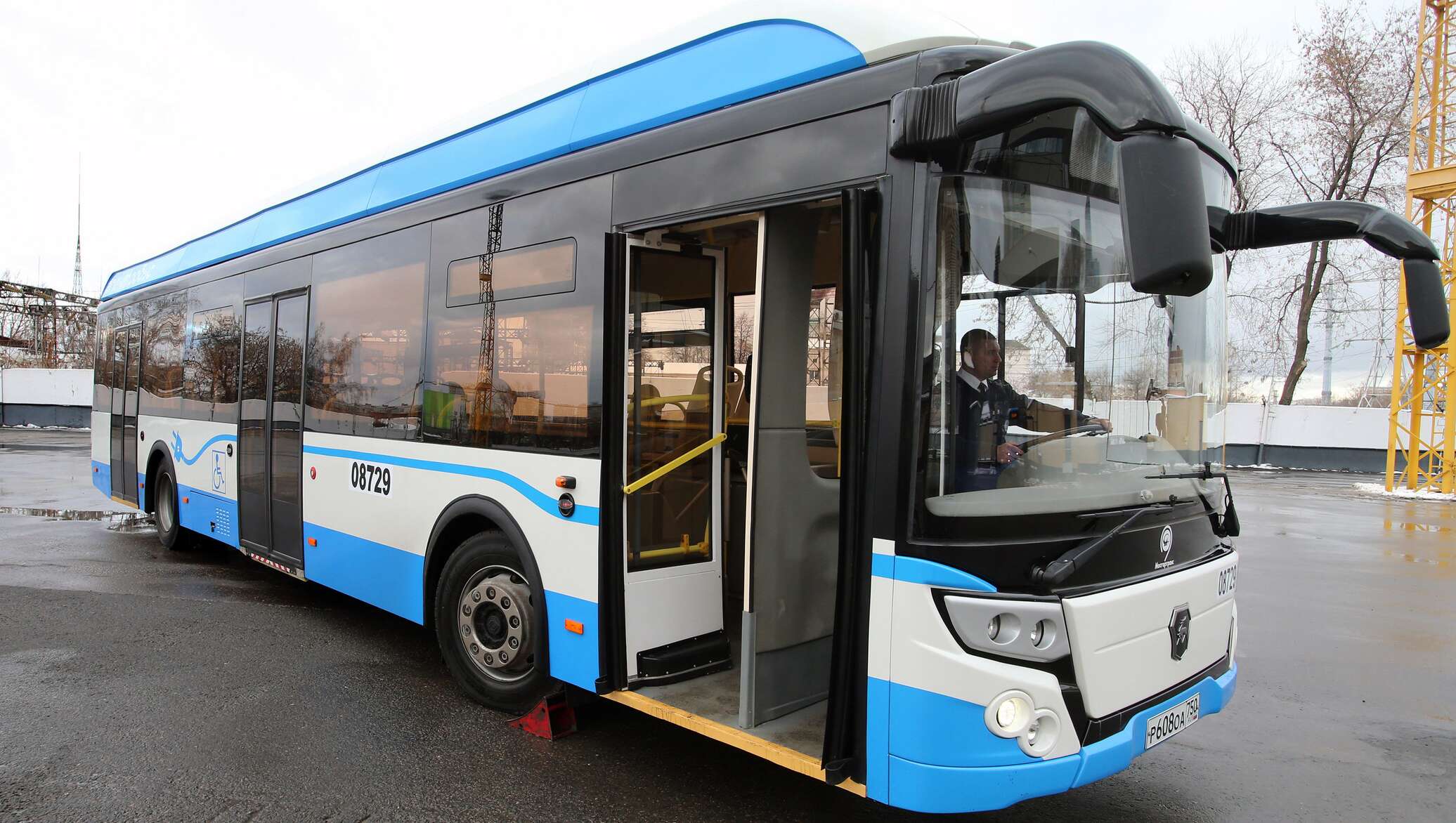 Первый электробус маршрута м99 вышел. Электробус ЛИАЗ-6274. Электробус ЛИАЗ-6274 Мосгортранс. Электробус ЛИАЗ-6274 кабина. ЛИАЗ 6274 крыша.