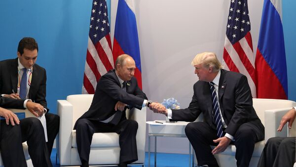 Президент РФ Владимир Путин и президент США Дональд Трамп - Sputnik Южная Осетия