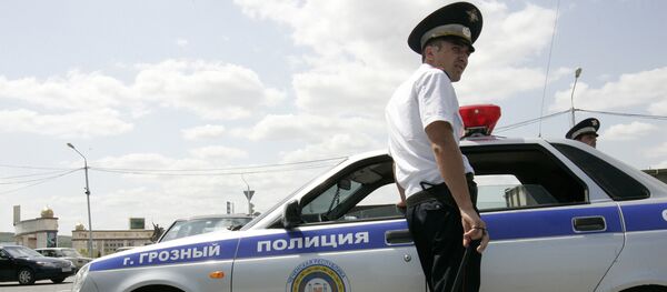 Работа сотрудников ГИБДД города Грозный Работа сотрудников ГИБДД города Грозный - Sputnik Южная Осетия