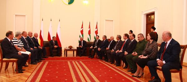 Визит Анатолия Бибилова в Абхазию Визит Анатолия Бибилова в Абхазию - Sputnik Южная Осетия