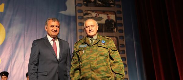 Награждение бывших военнослужащих ССПМ - Sputnik Южная Осетия