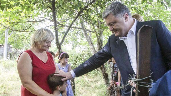 Президент Украины Петр Парашенко на границе Грузии с Южной Осетией - Sputnik Южная Осетия