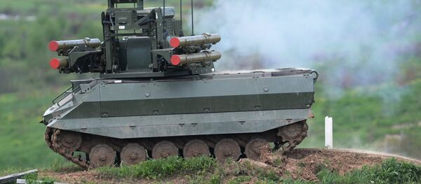 Боевой робот Уран-9 на выставке День передовых технологий правоохранительных органов РФ Боевой робот Уран-9 на выставке День передовых технологий правоохранительных органов РФ - Sputnik Южная Осетия