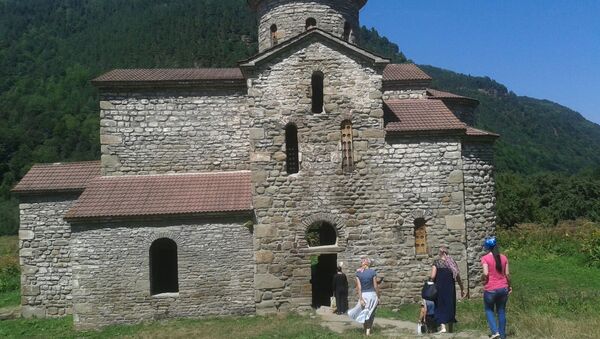 Паломники из Южной Осетии в Аланском храме в КЧР - Sputnik Южная Осетия