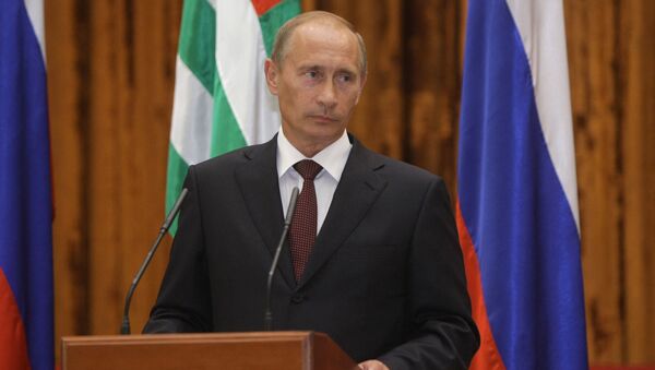 Владимир Путин во время визита в Абхазию. Архивное фото - Sputnik Южная Осетия