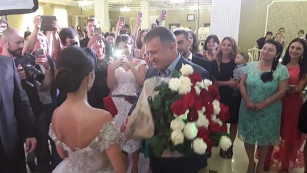 Аманду Кокоеву наградили Орденом Дружбы на ее свадьбе - Sputnik Южная Осетия