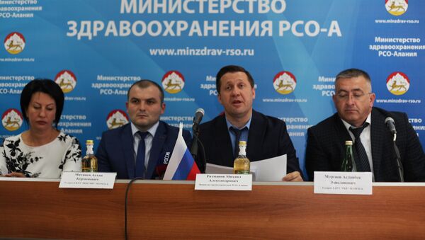 Глава Минздрава Северной Осетии Михаил Ратманов на пресс-конференции - Sputnik Южная Осетия