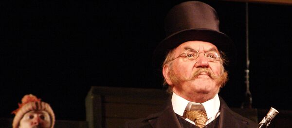 Лев Дуров в спектакле Кавалер роз Лев Дуров в спектакле Кавалер роз - Sputnik Южная Осетия