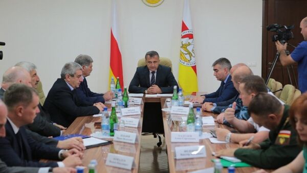 Совещание с руководителями силовых структур - Sputnik Южная Осетия