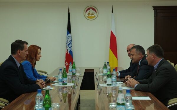Встреча с делегацией из ДНР - Sputnik Южная Осетия