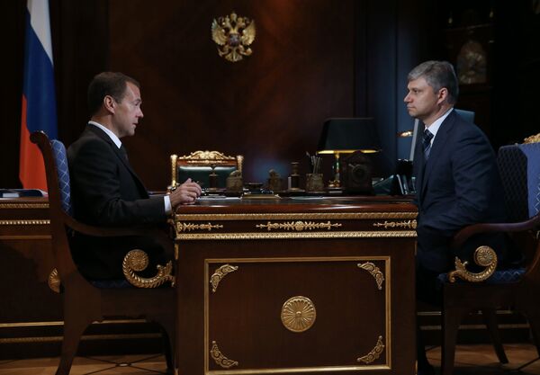 Встреча премьер-министра РФ Д.Медведева и нового главы РЖД О.Белозерова - Sputnik Южная Осетия