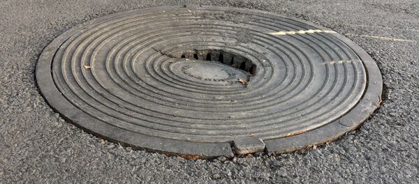 Канализационные люки в Цхинвале Канализационные люки в Цхинвале - Sputnik Южная Осетия