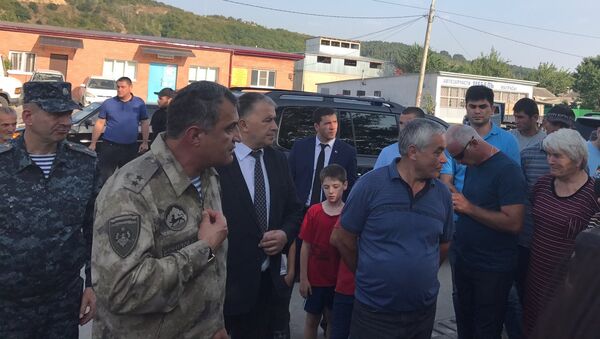 Анатолий Бибилов на встрече с жителями города - Sputnik Хуссар Ирыстон