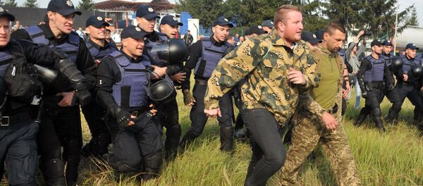 Ситуация у пункта пропуска Краковец, где собирается пересечь границу М. Саакашвили Ситуация у пункта пропуска Краковец, где собирается пересечь границу М. Саакашвили - Sputnik Южная Осетия