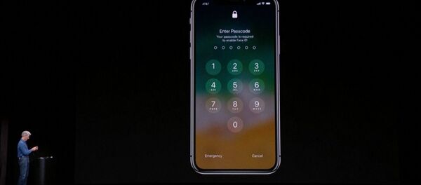 Сбой в Face ID: функция распознавания лиц iPhone X подвела на презентации Сбой в Face ID: функция распознавания лиц iPhone X подвела на презентации - Sputnik Южная Осетия