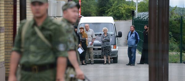 Пограничный пост упрощенного перехода границы между Южной Осетией и Грузией - Sputnik Южная Осетия