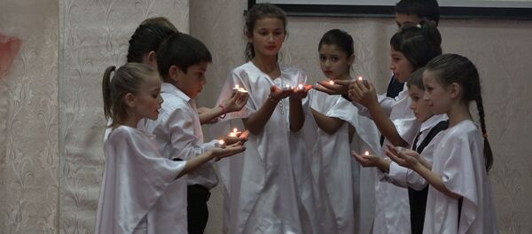 День Республики первыми отметили учащиеся Цхинвальской школы-интернат День Республики первыми отметили учащиеся Цхинвальской школы-интернат - Sputnik Южная Осетия