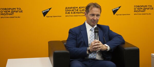 Профессор Элизео Бертоласи Профессор Элизео Бертоласи - Sputnik Южная Осетия