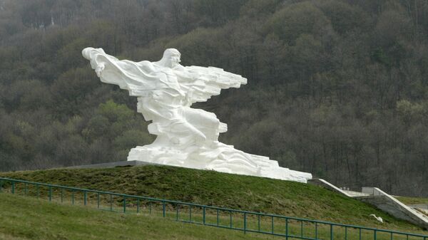 Памятник погибшим в Кармадонском ущелье - Sputnik Южная Осетия