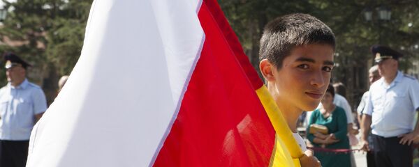 Национальный триколор Национальный триколор - Sputnik Южная Осетия