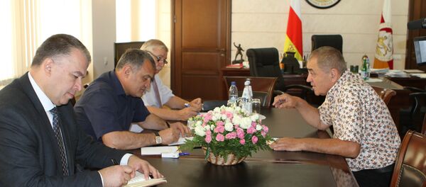 Прием граждан у президента РЮО - Sputnik Южная Осетия