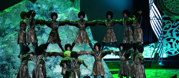 В сюжете церемонии открытия VIII Фестиваля культуры и спорта народов Кавказа присутствуют сцены из Нартского эпоса В сюжете церемонии открытия VIII Фестиваля культуры и спорта народов Кавказа присутствуют сцены из Нартского эпоса - Sputnik Южная Осетия