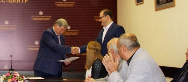 Информаци æмæ мыхуыры комитеты къуырисæры бавдыстой коллективæн ДИФ ног къухдариуæггæнджыты Информаци æмæ мыхуыры комитеты къуырисæры бавдыстой коллективæн ДИФ ног къухдариуæггæнджыты - Sputnik Хуссар Ирыстон