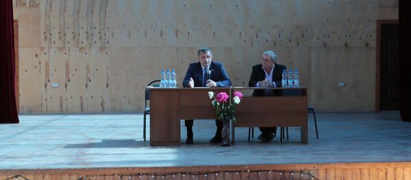 Встреча президента Анатолия Бибилова с жителями Дзауского района РЮО - Sputnik Южная Осетия