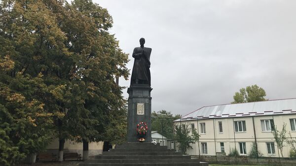 Памятник Коста Хетагурову в Цхинвале - Sputnik Южная Осетия