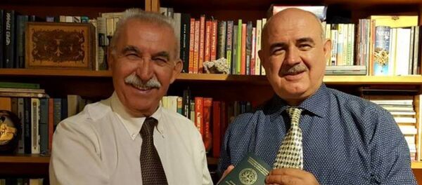 Джульетто Кьеза и Дмитрий Медоев Джульетто Кьеза и Дмитрий Медоев - Sputnik Южная Осетия