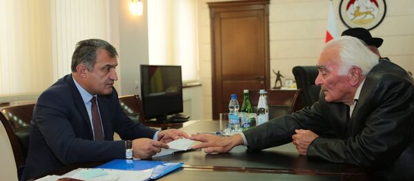 Прием граждан у президента Южной Осетии - Sputnik Южная Осетия