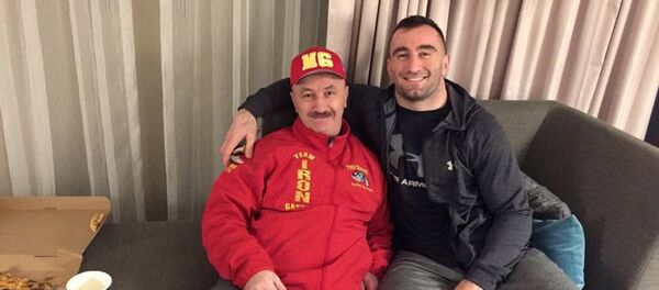 Виталий Сланов (слева) и Мурат Гассиев - Sputnik Южная Осетия